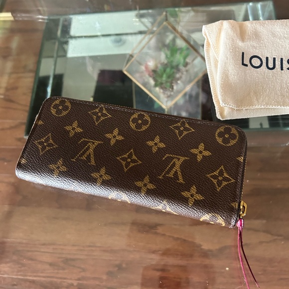 Louis Vuitton Brown and Gold Wallet - Picture 2 of 12